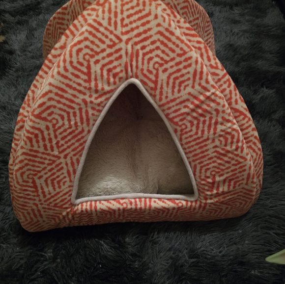 Cat bed with pillow insert - Picture 4 of 4